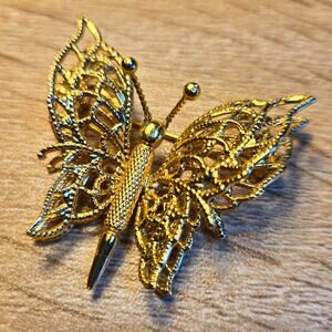 Vintage Gold Tone Butterfly Brooch with 3D Filigree Wings